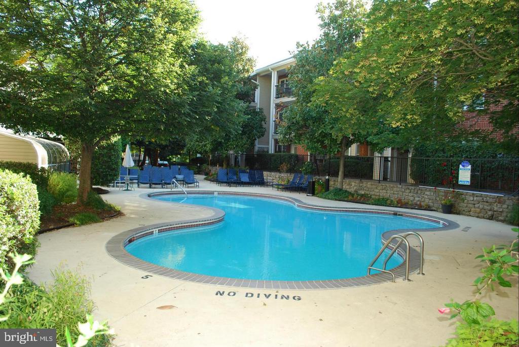 3303 WYNDHAM CIRCLE 243