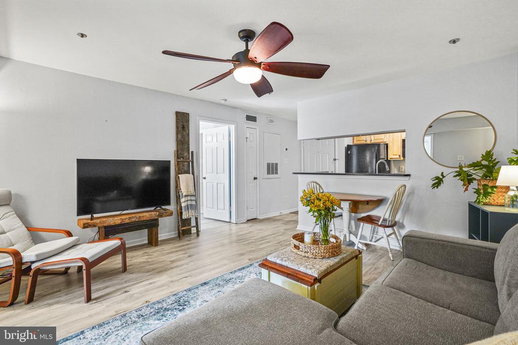 3313 WYNDHAM CIRCLE 1212