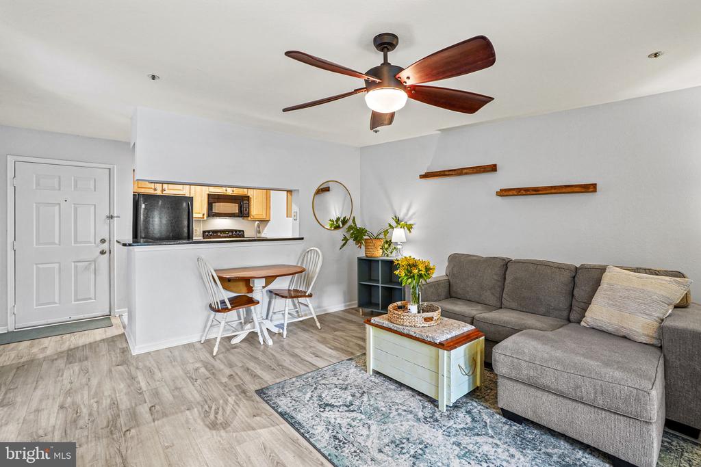 3313 WYNDHAM CIRCLE 1212