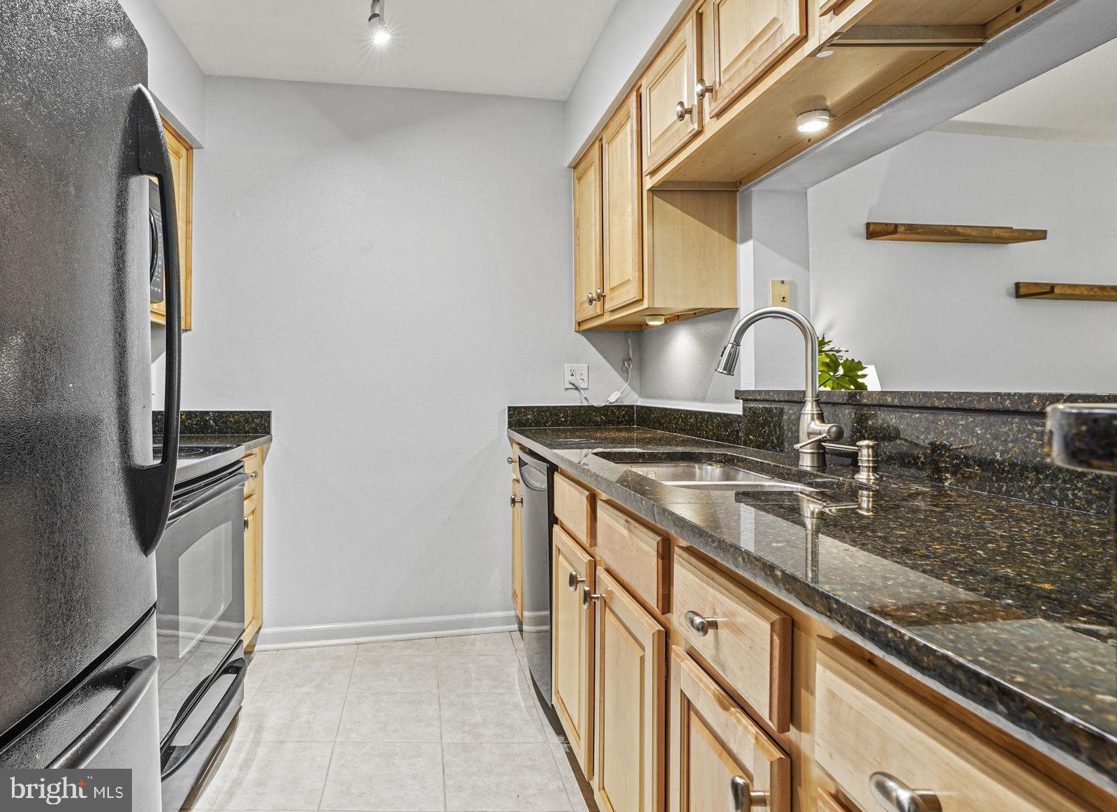 3313 WYNDHAM CIRCLE 1212