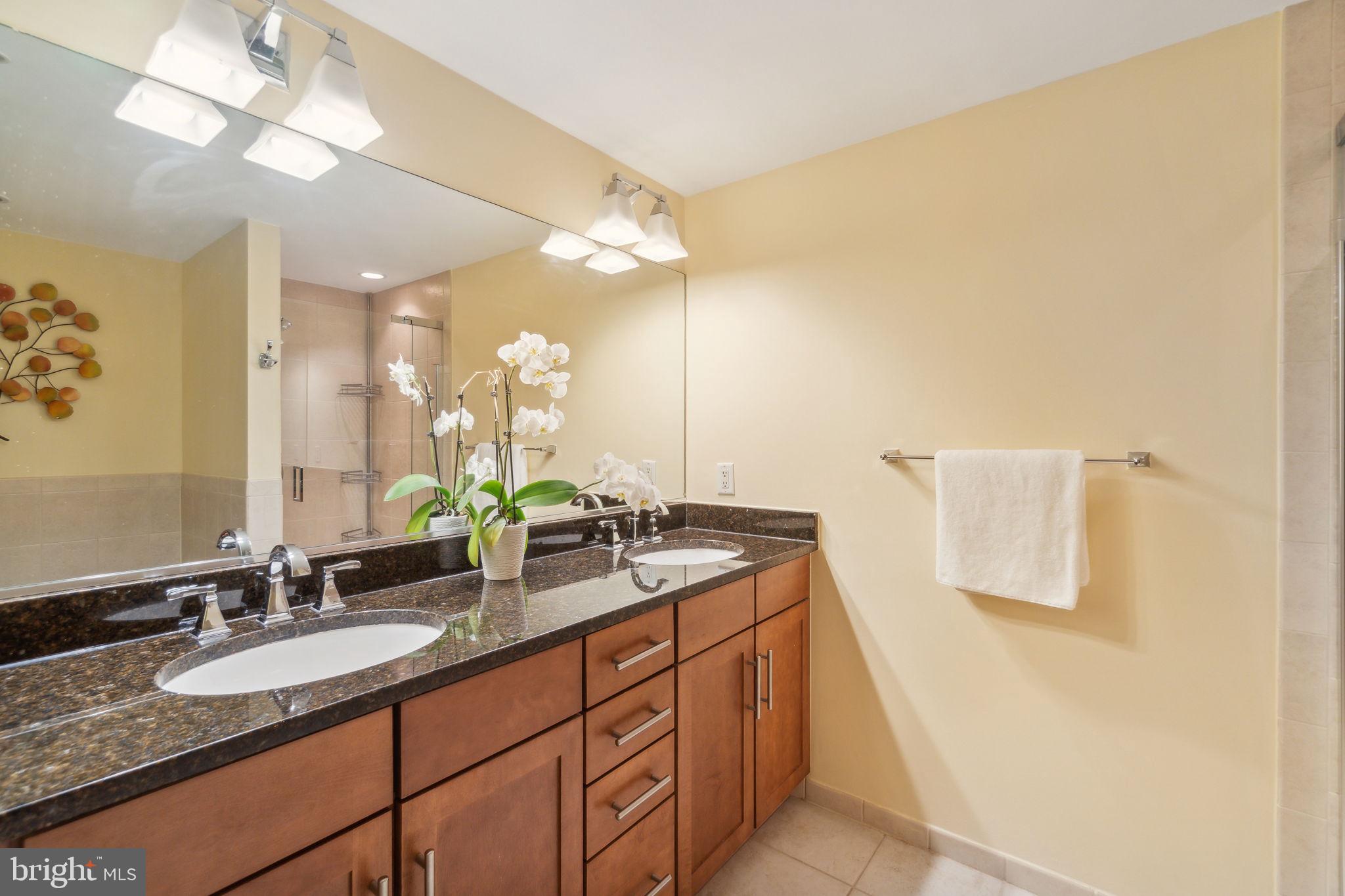 1111 ORONOCO STREET 335