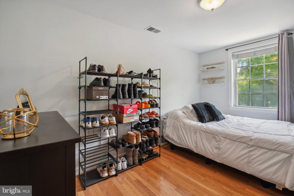 2908 LANDOVER STREET