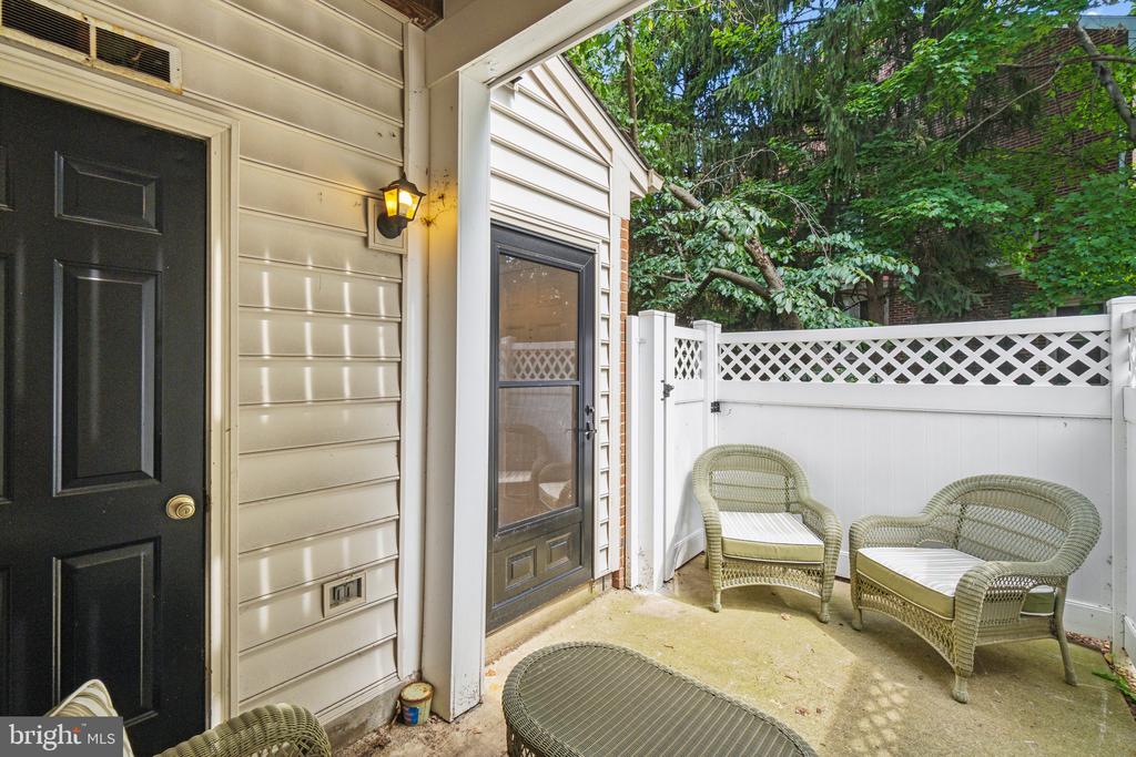2350 GARNETT DRIVE 4