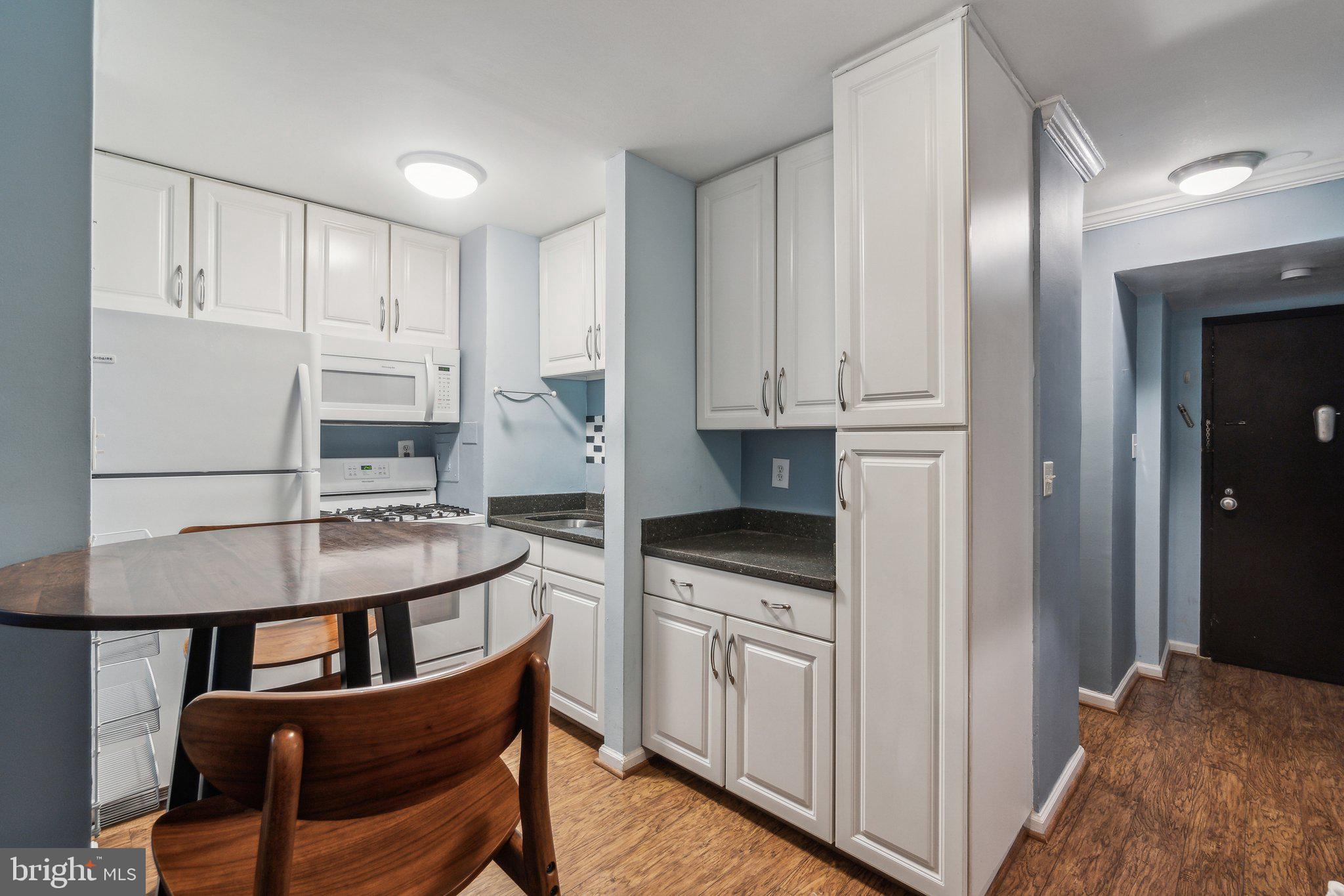 801 PITT STREET N 204