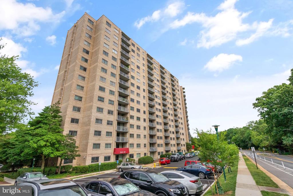 2500 N VAN DORN STREET N 319