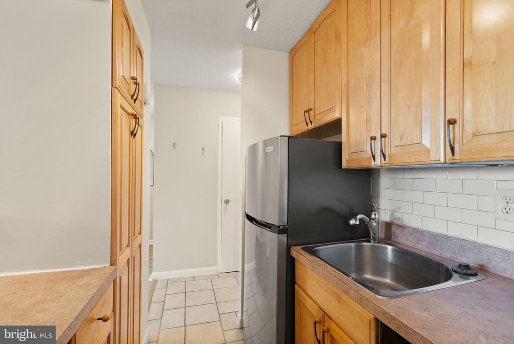 2500 N VAN DORN STREET N 319