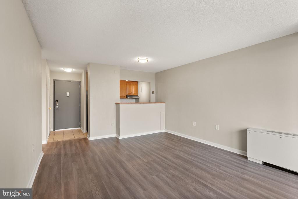2500 N VAN DORN STREET N 319