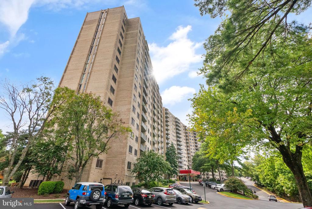 2500 N VAN DORN STREET N 319