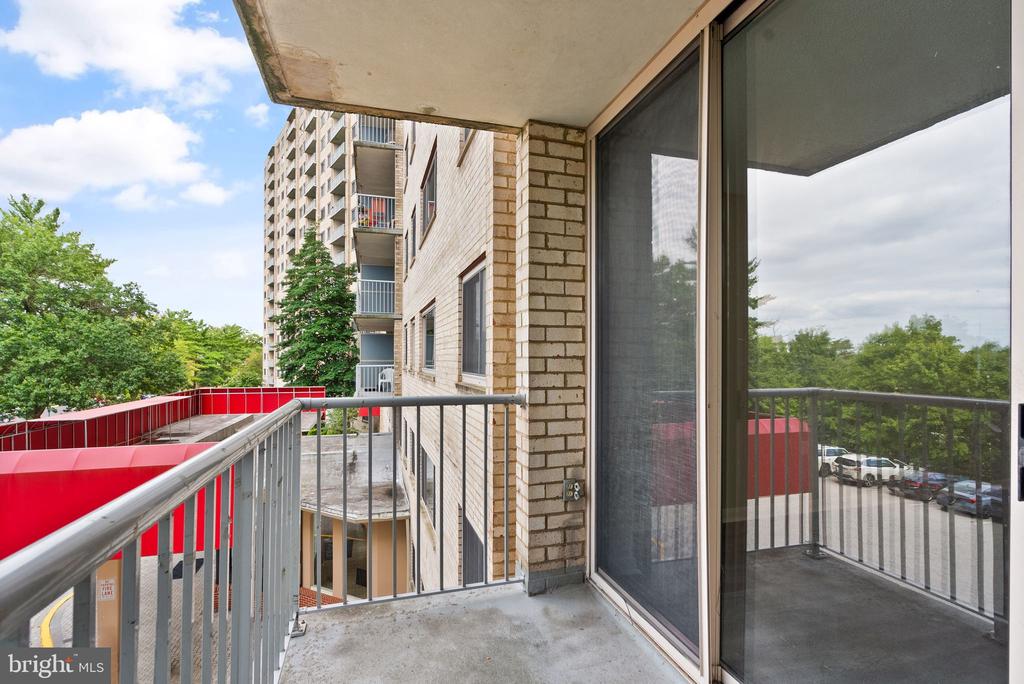 2500 N VAN DORN STREET N 319