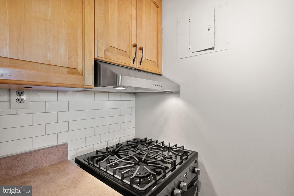 2500 N VAN DORN STREET N 319