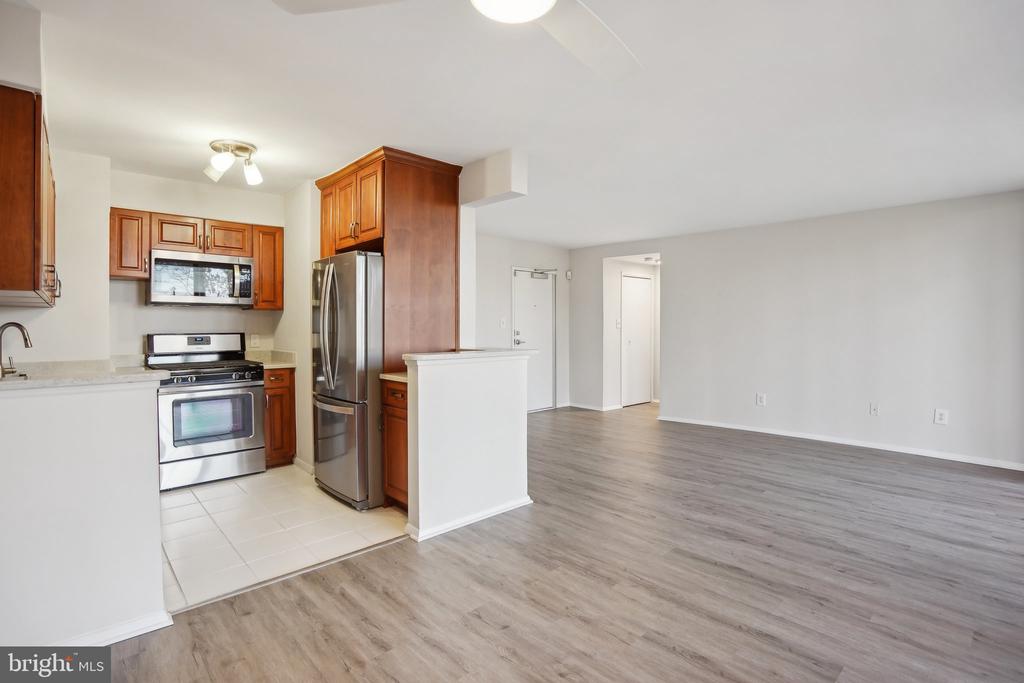 8 S VAN DORN STREET 103