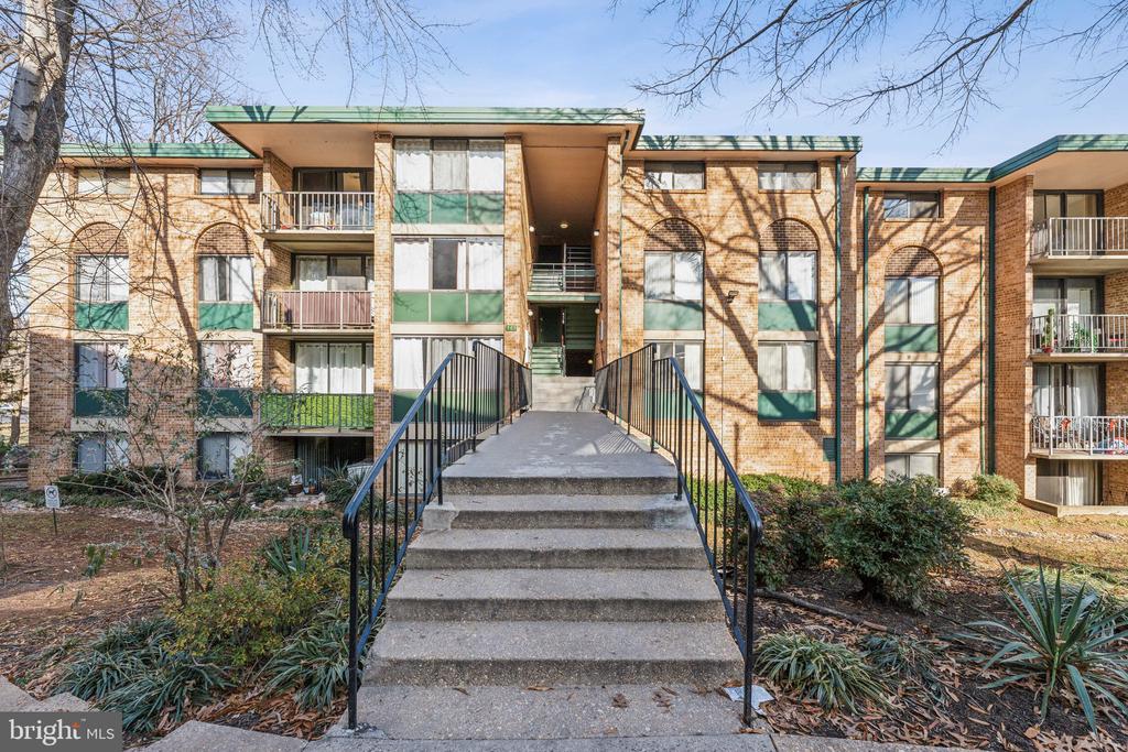 505 N ARMISTEAD STREET 302