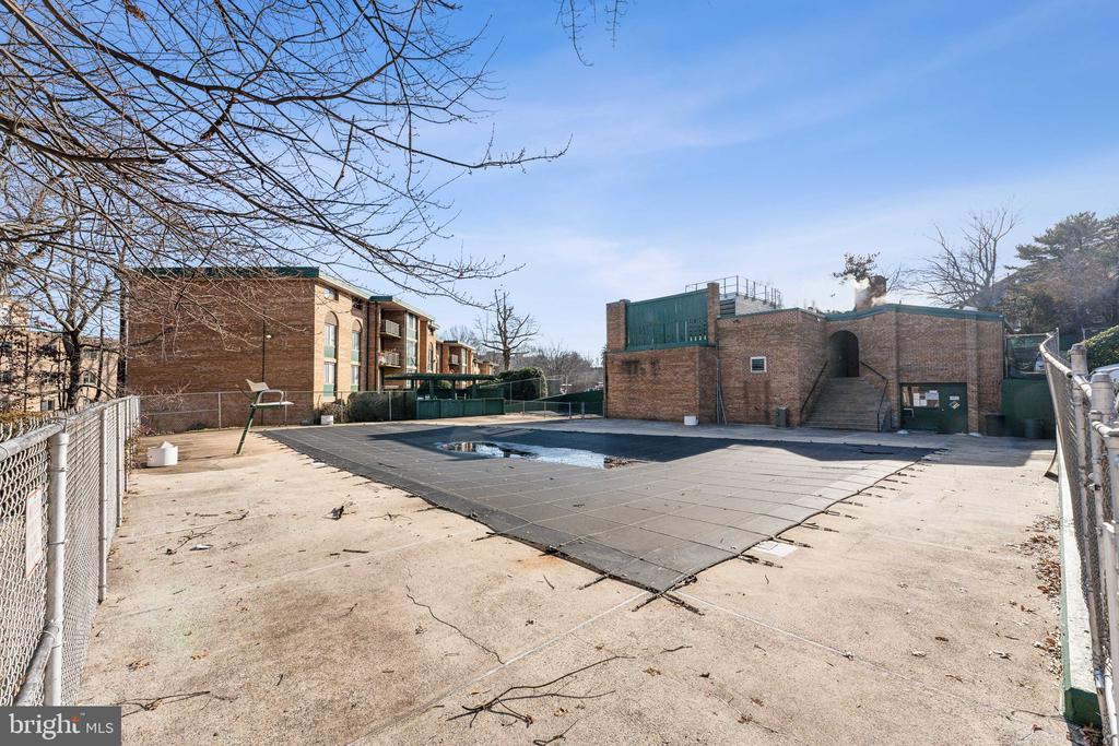 505 N ARMISTEAD STREET 302
