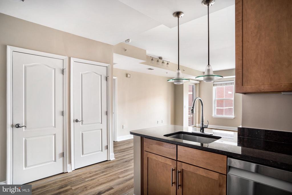 1111 ORONOCO STREET 436