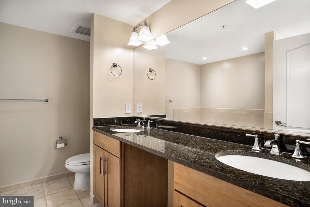 1111 ORONOCO STREET 436