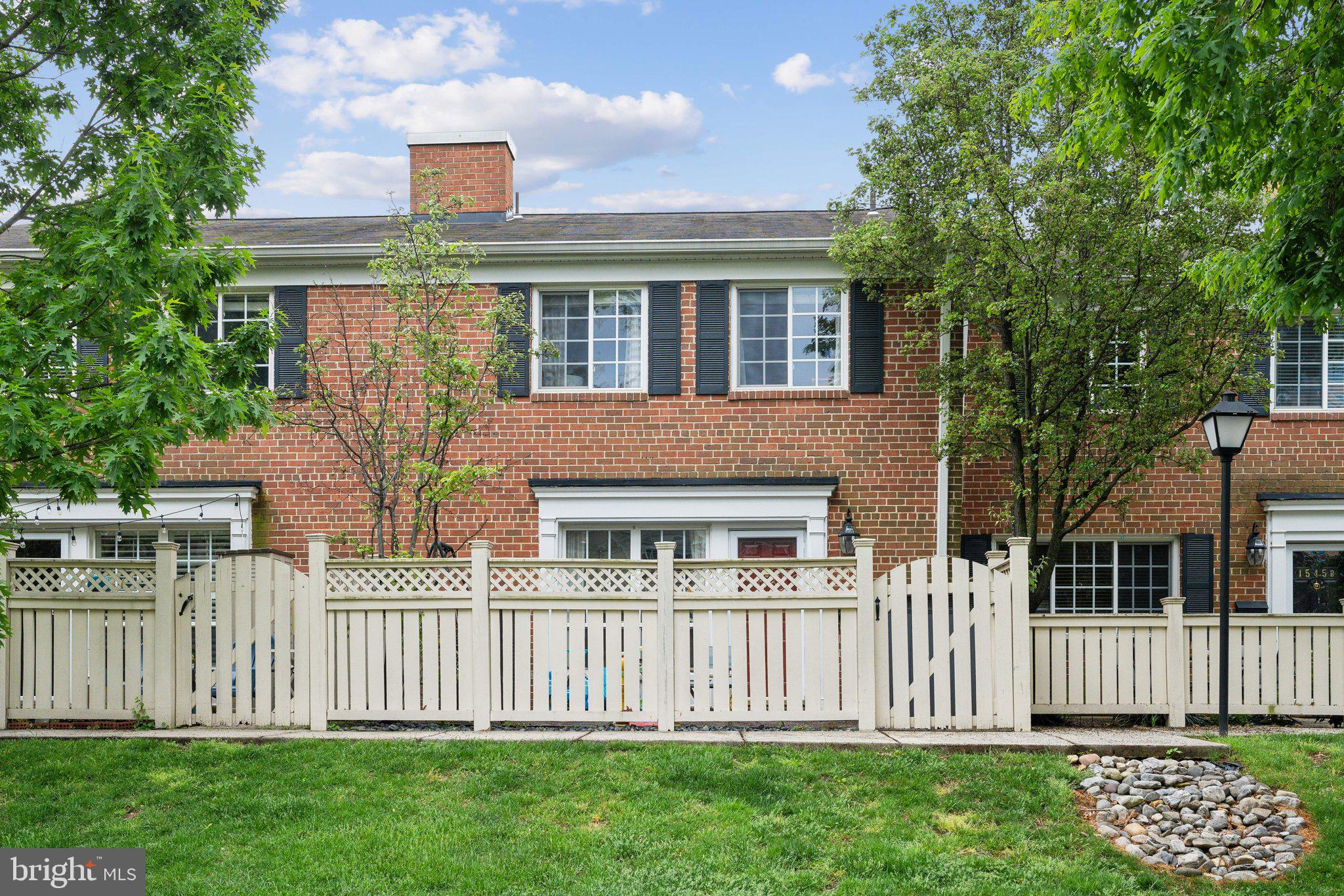 1547 N VAN DORN STREET A N A