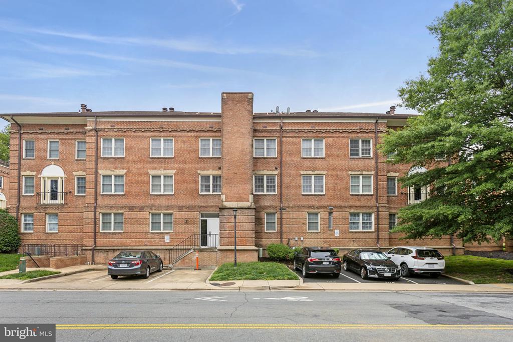 1119 N PITT STREET 2C
