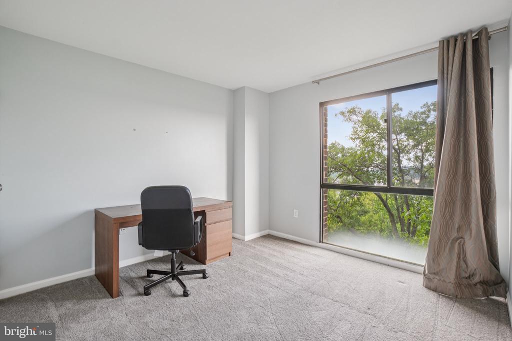 250 S REYNOLDS STREET 610
