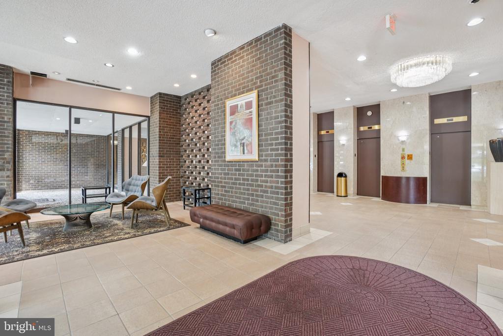 250 S REYNOLDS STREET 610