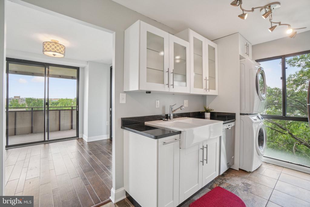 250 S REYNOLDS STREET 610