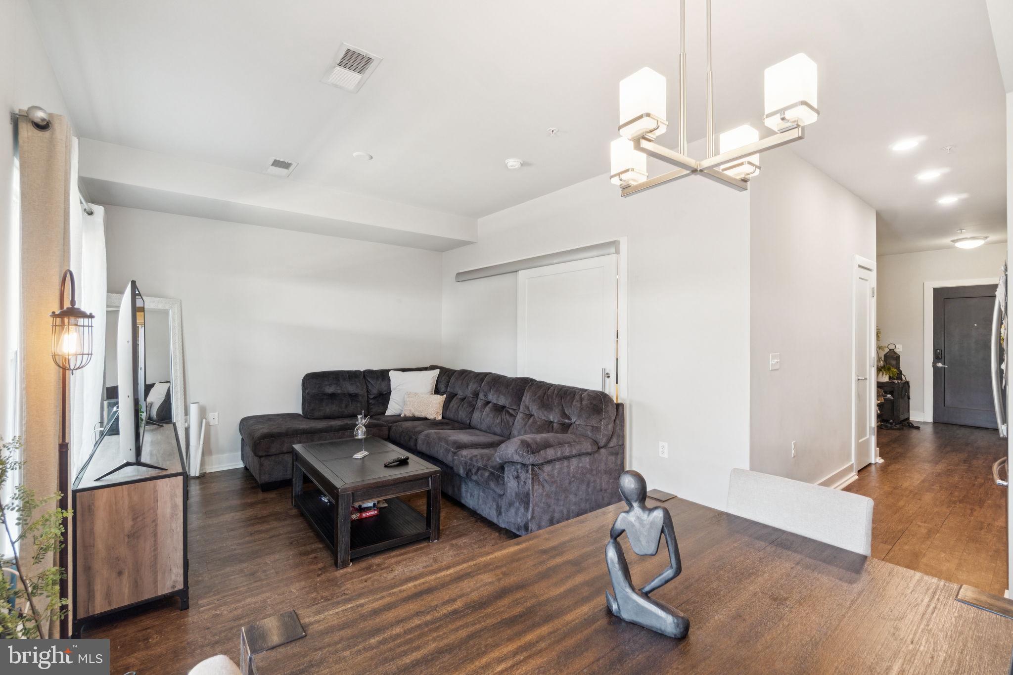 1800 MOUNT VERNON AVENUE 105