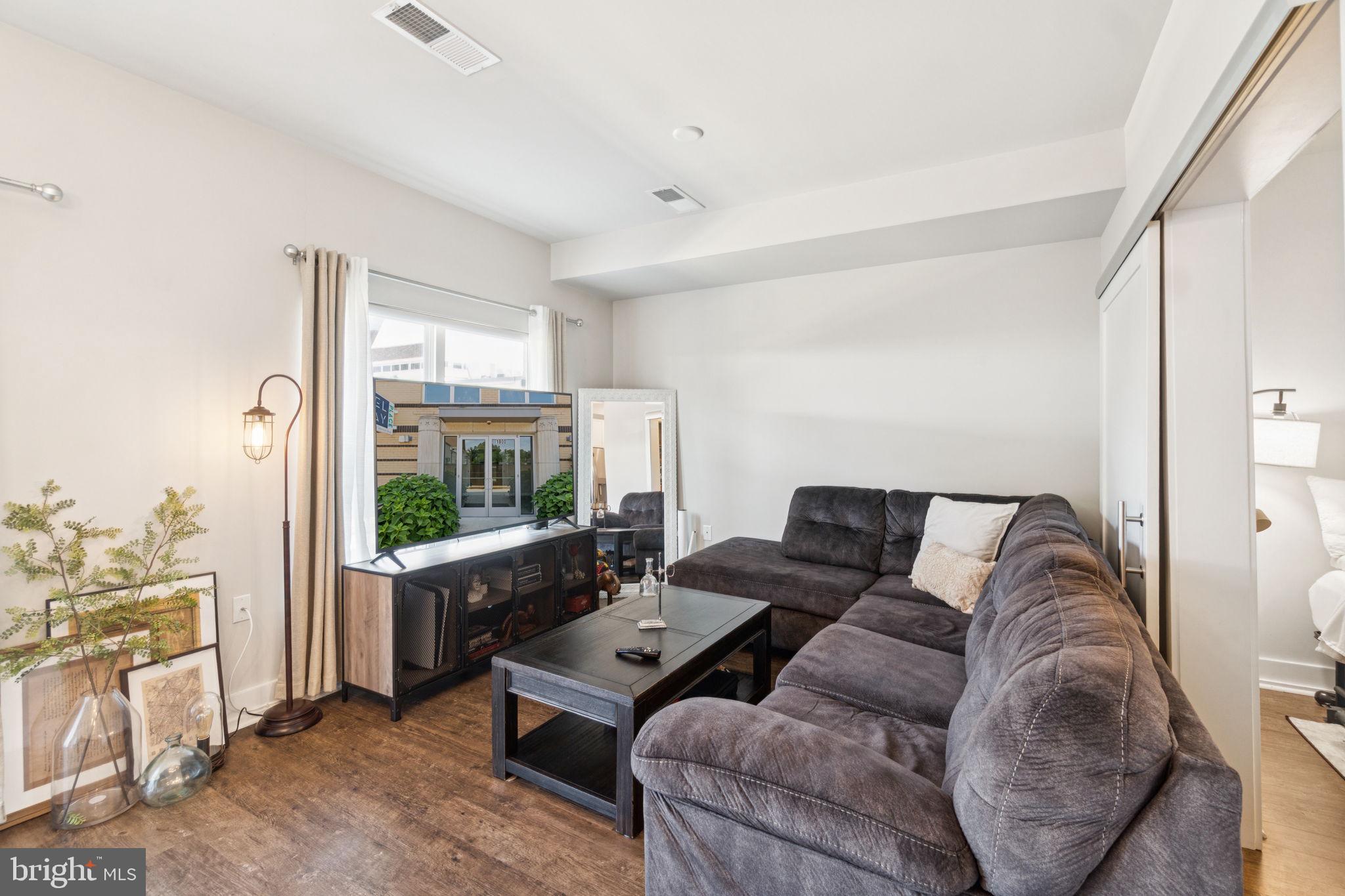 1800 MOUNT VERNON AVENUE 105