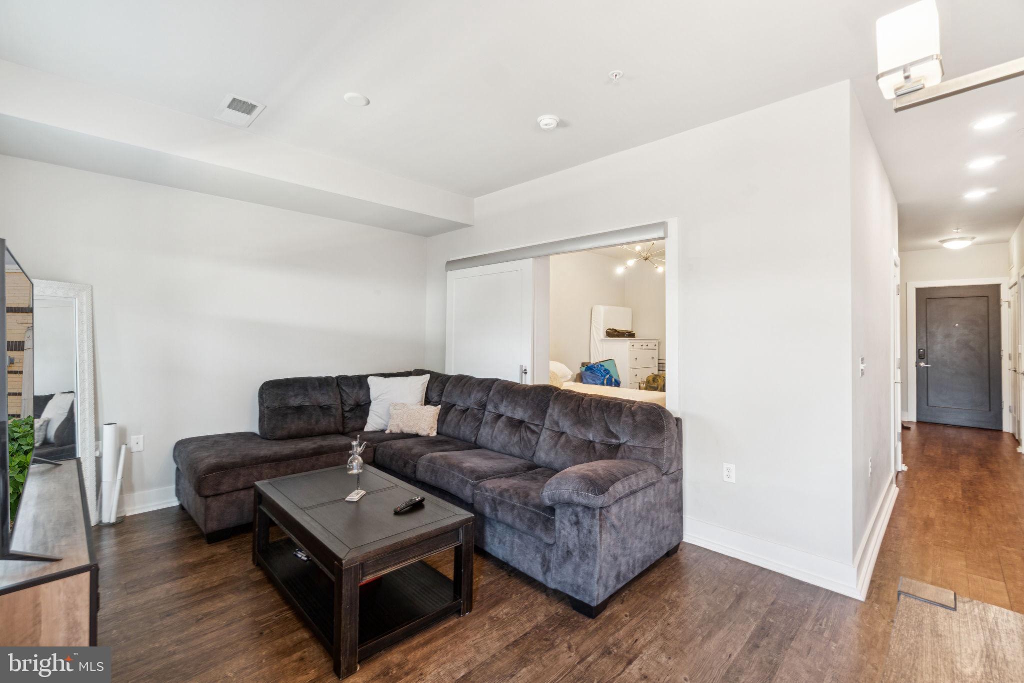 1800 MOUNT VERNON AVENUE 105