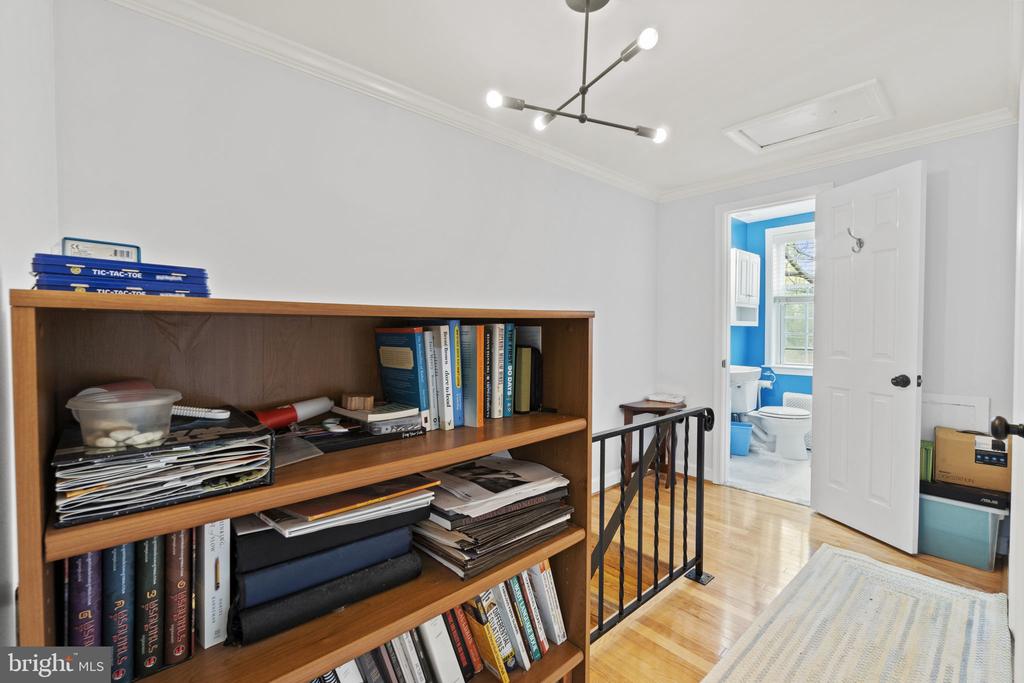 2908 LANDOVER STREET