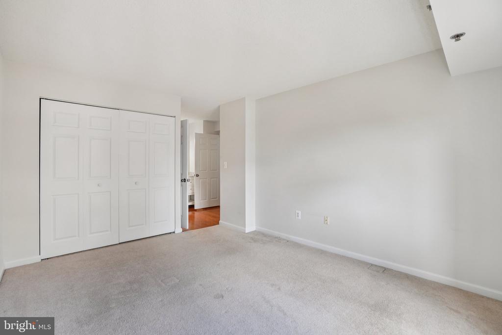2181 JAMIESON AVENUE 1102