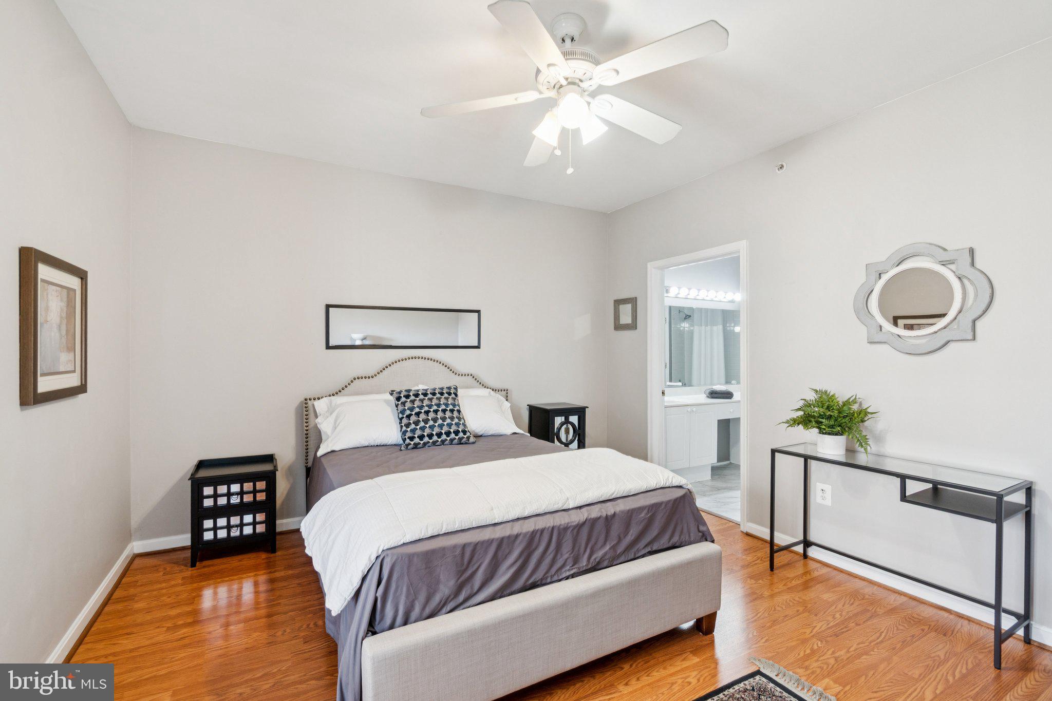 4550 STRUTFIELD LANE 2424