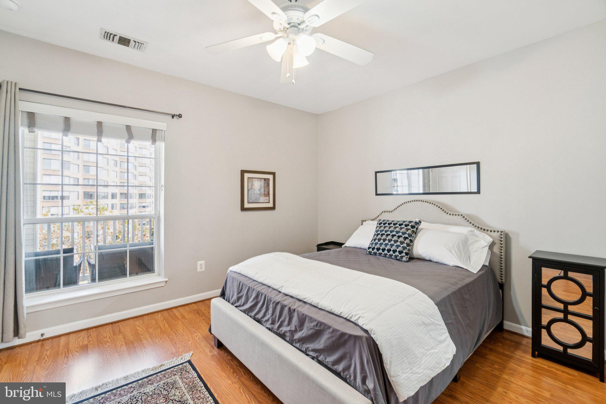 4550 STRUTFIELD LANE 2424