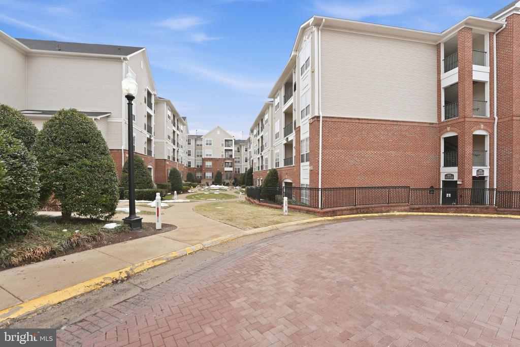 4850 EISENHOWER AVENUE 113