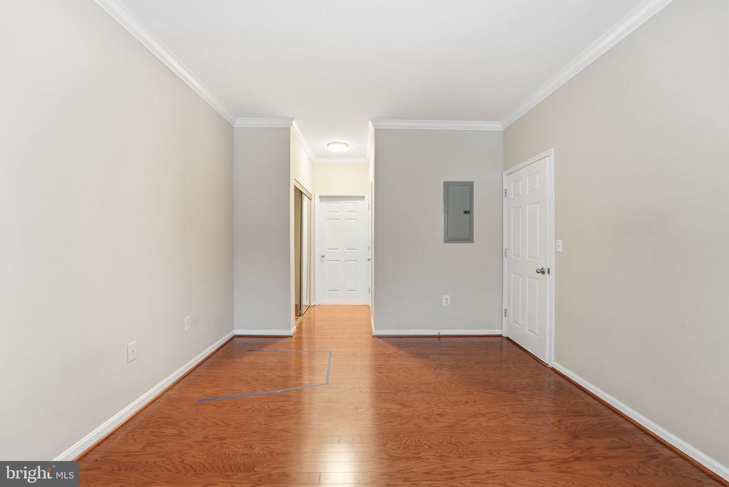 4850 EISENHOWER AVENUE 113