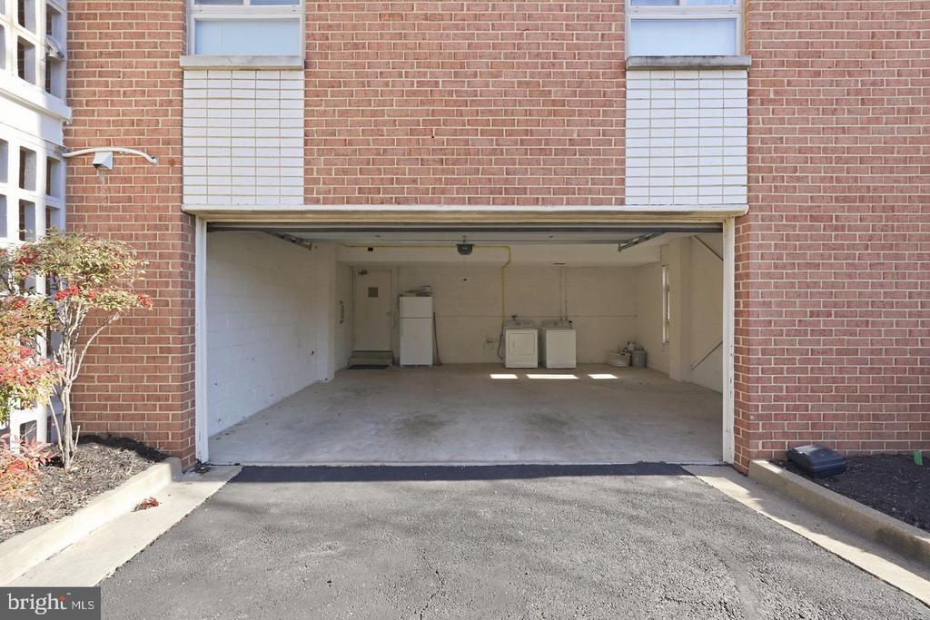 5250 VALLEY FORGE DRIVE 108