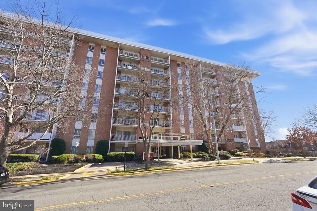 5250 VALLEY FORGE DRIVE 108