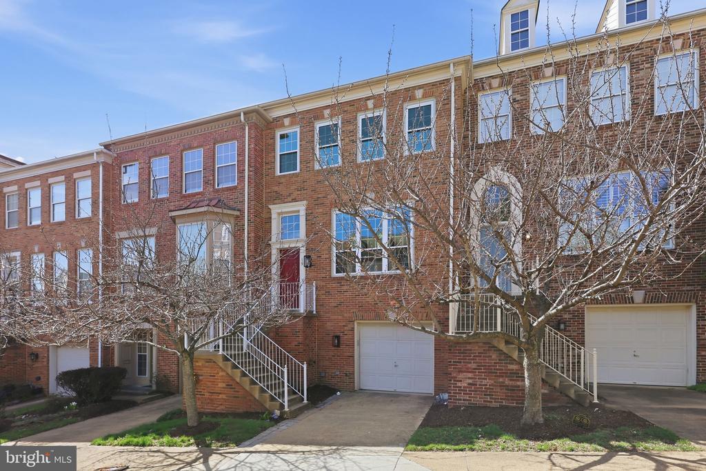 19 ARELL COURT