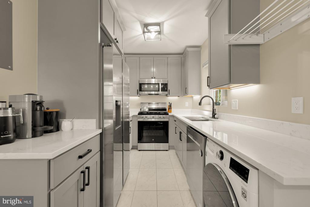 3548 MARTHA CUSTIS DRIVE