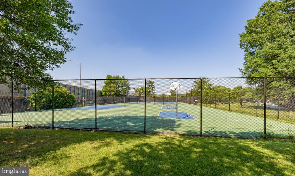 3548 MARTHA CUSTIS DRIVE
