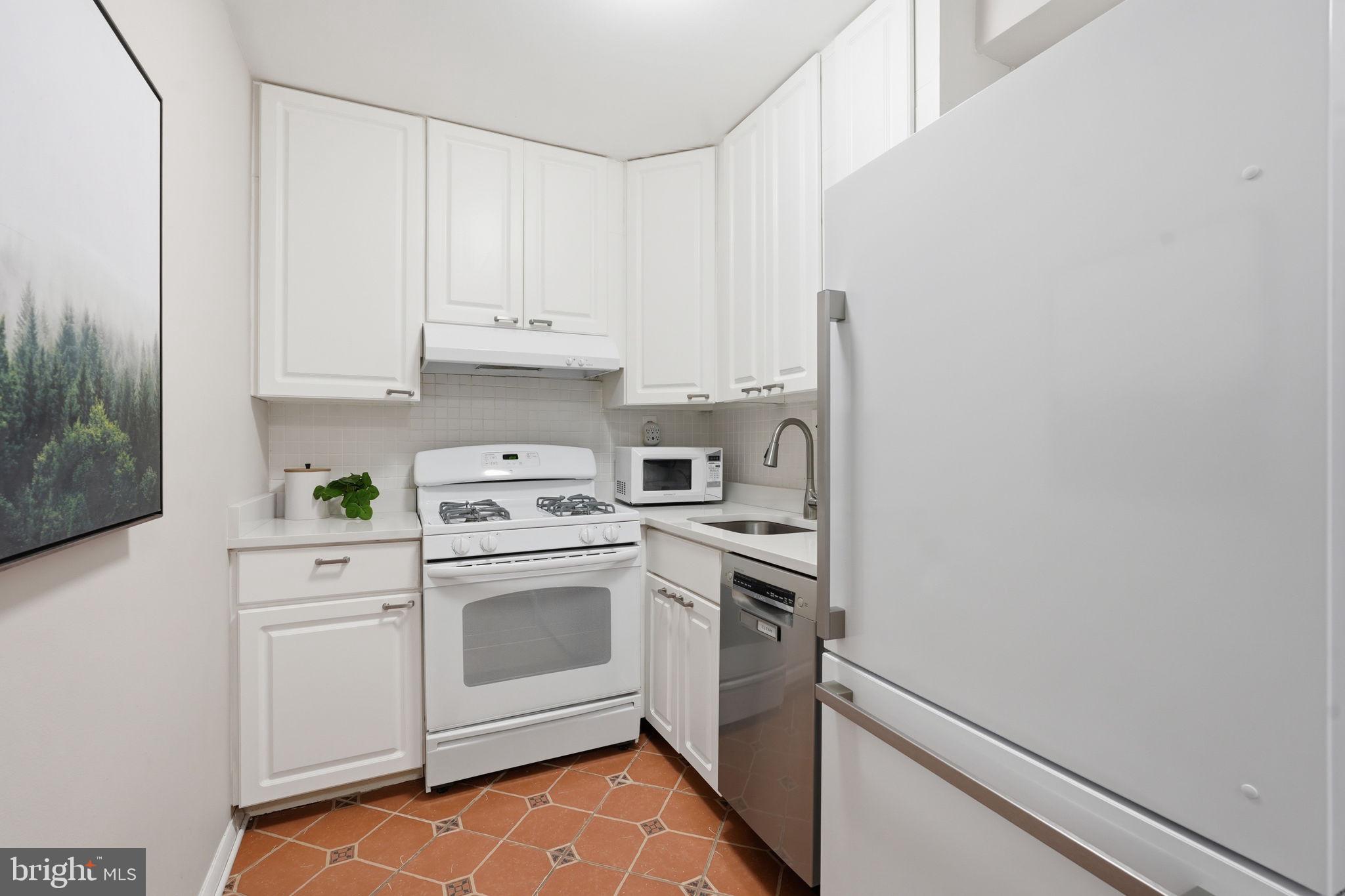 801 N PITT STREET 706