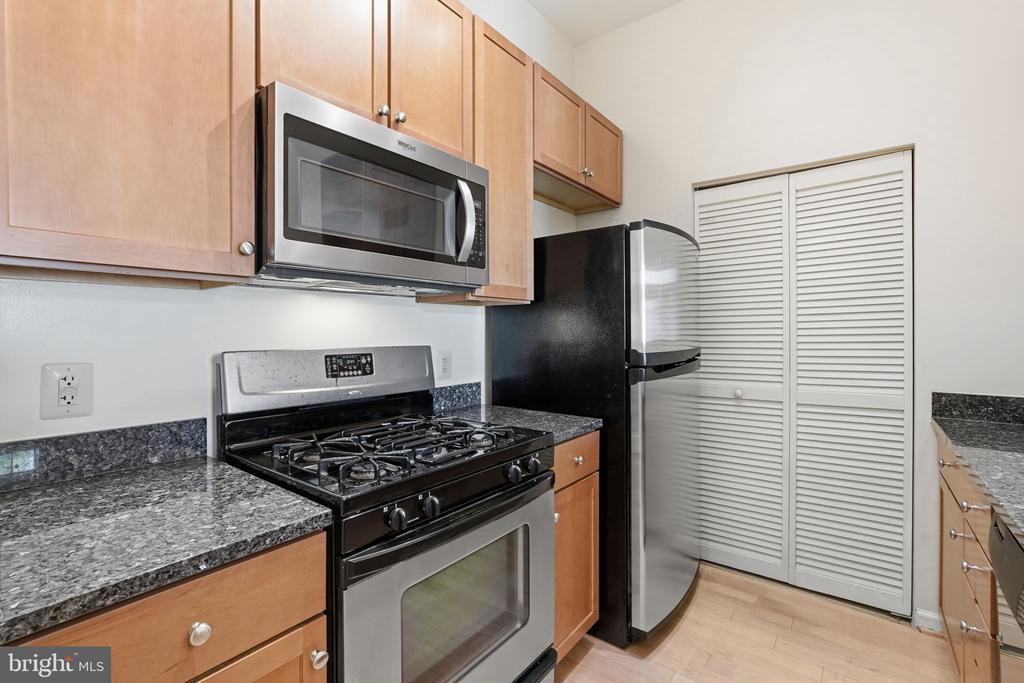 309 HOLLAND LANE Unit: 211