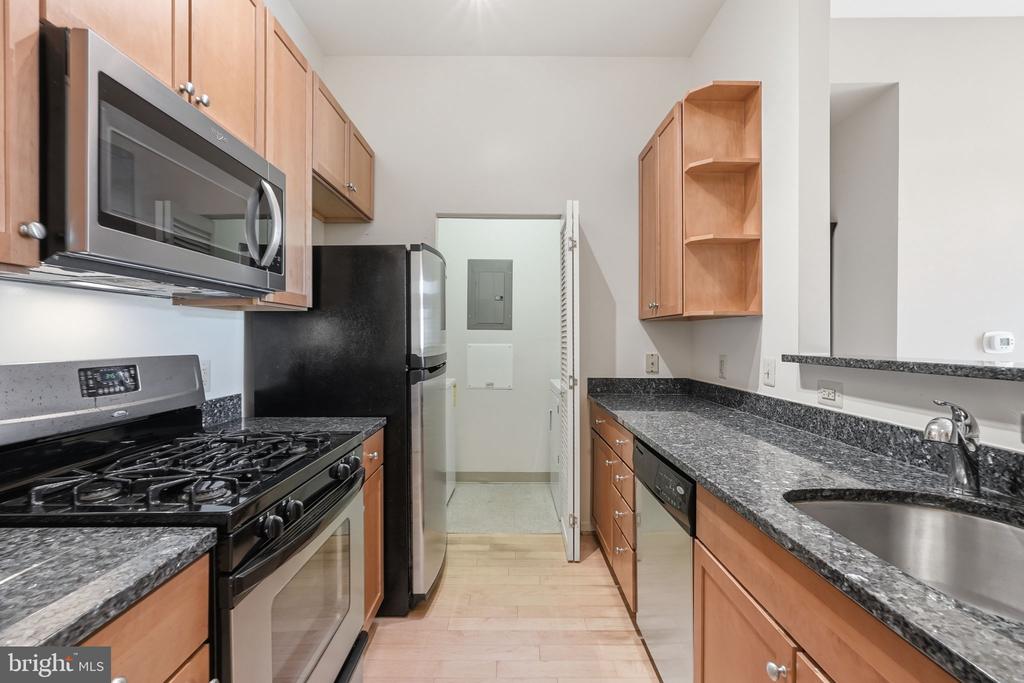 309 HOLLAND LANE Unit: 211