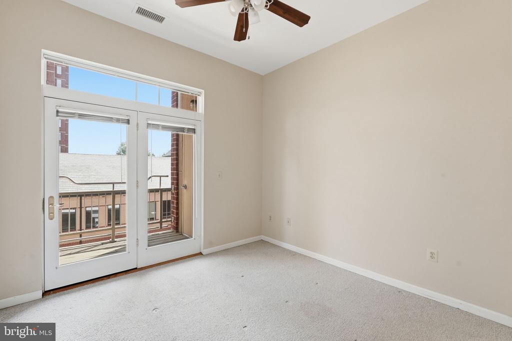 309 HOLLAND LANE Unit: 211