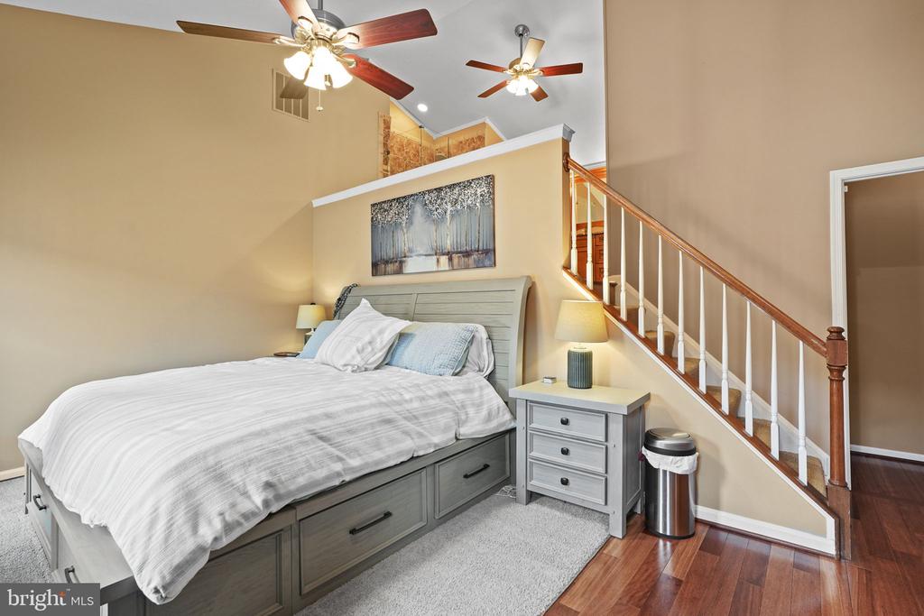 2442 GARNETT DRIVE