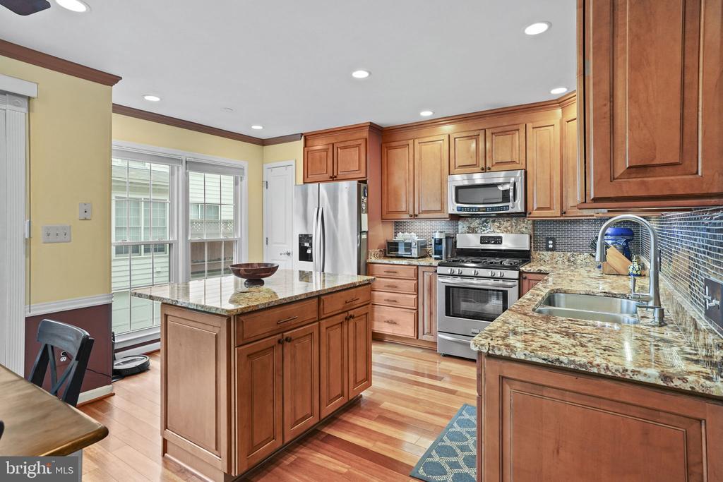2442 GARNETT DRIVE