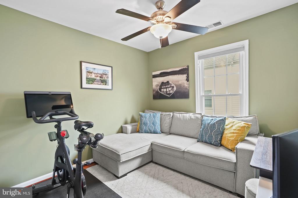 2442 GARNETT DRIVE