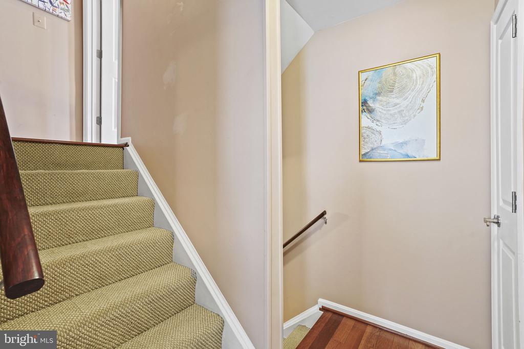 2442 GARNETT DRIVE
