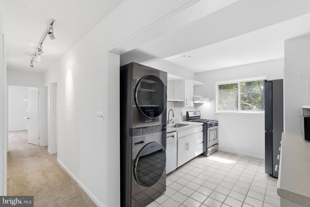 55 SKYHILL ROAD Unit: 202