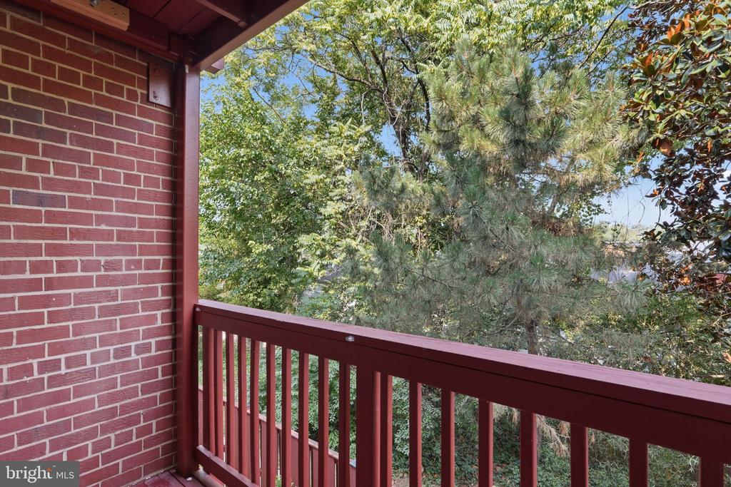 55 SKYHILL ROAD Unit: 202