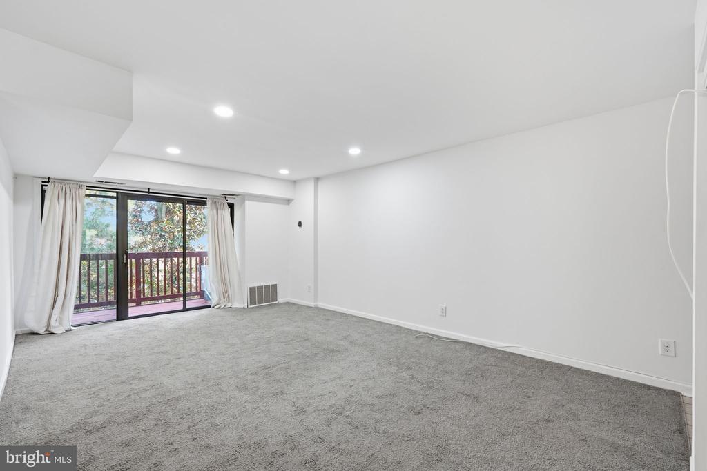 55 SKYHILL ROAD Unit: 202