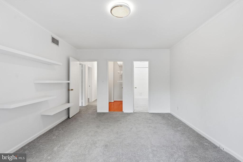 55 SKYHILL ROAD Unit: 202